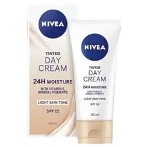 NIVEA 24H Moisture Tinted Day Cream with Vitamin E Light Skin Tone SPF15 50ml